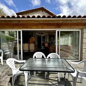  Hébergement de vacances La Bombine
