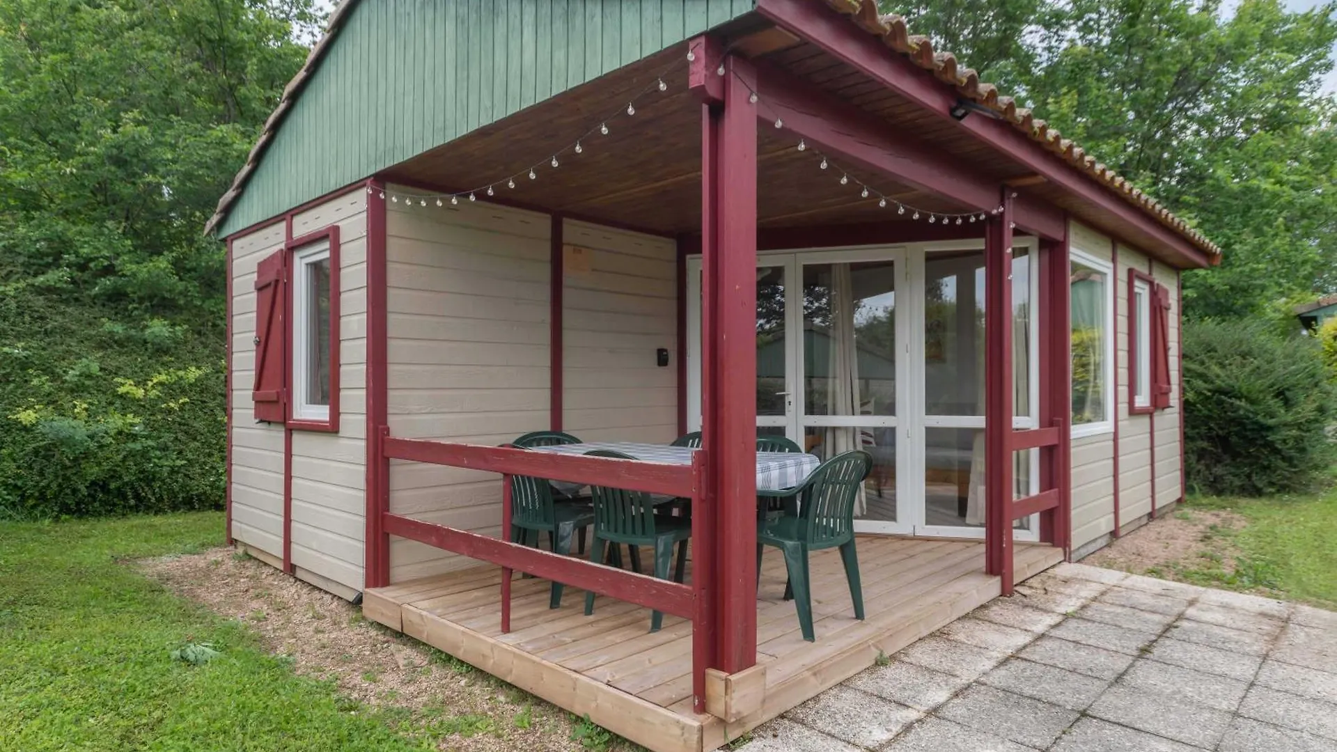 Campsite Camping Le Mont Libre - Cottage & Espace Nature - Gannat France